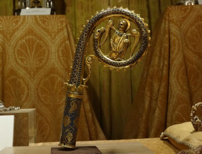 El báculo de Carlos V escape room